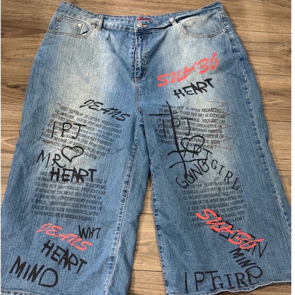 Goddess Jeans Womens Size 20 Graffiti Print Denim Jorts Y2K Streetwear Capris